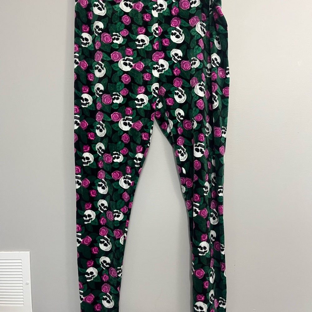 Skull and Rose Print Leggings